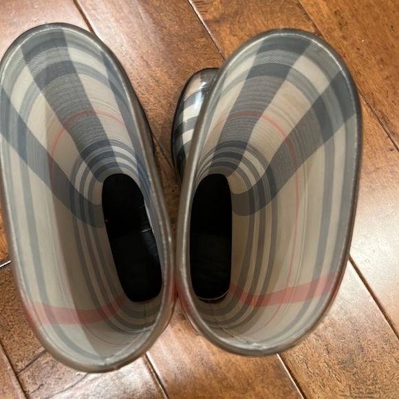 Burberry Nova Check Rain Boots Size 40 - Picture 9 of 11